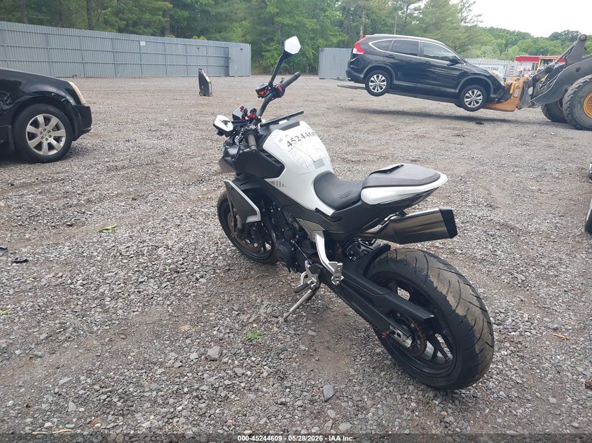 2024 Cf moto 800nk VIN LCEPEYL44R6005421 IAAI salvage auction — REAR END, Salvage (New Jersey), sold $2,350 on 2026-07-08 (photo 3)