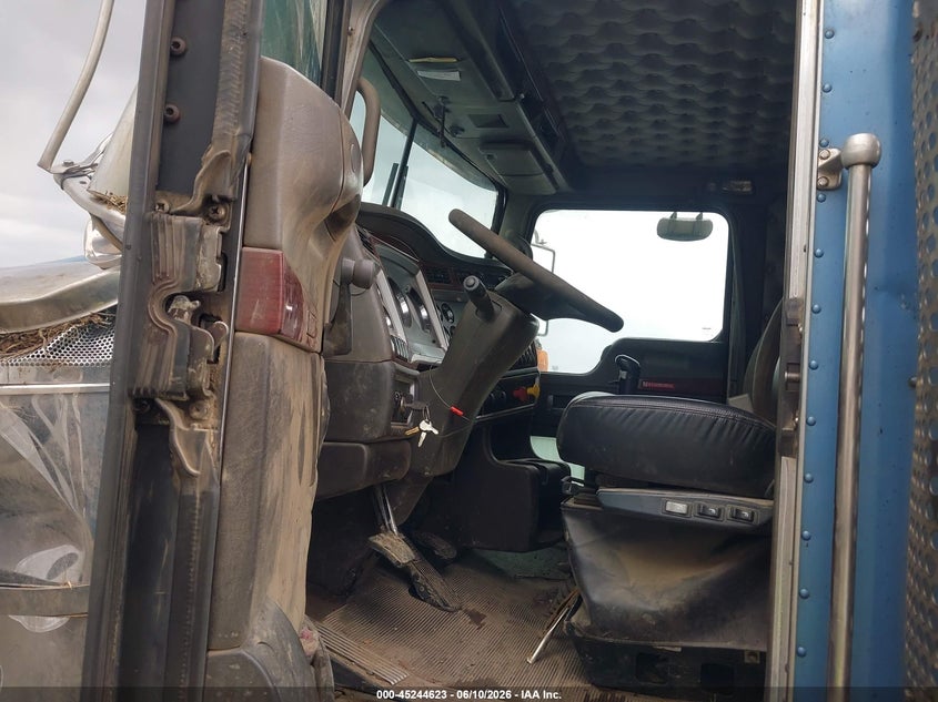 2008 Kenworth Construction VIN 1NKWX4EX18R225830 IAAI salvage auction — ROLLOVER, Salvage (Idaho), sold $7,100 on 2026-07-08 (photo 5)