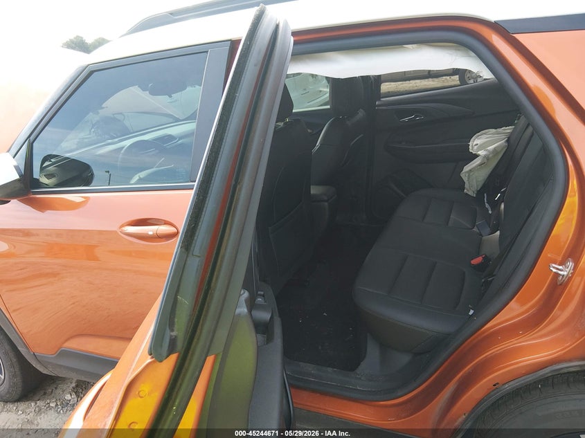2023 Chevrolet Trailblazer VIN KL79MVSL0PB091427 IAAI salvage auction — RIGHT SIDE, Salvage Title, sold $3,325 on 2026-07-09 (photo 8)