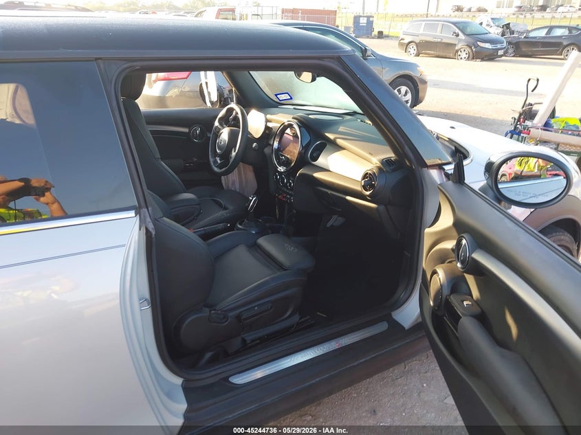 2022 Mini Hard top VIN WMW53DH08N2S26272 IAAI salvage auction — LEFT SIDE, Salvage Title, sold $3,250 on 2026-07-29 (photo 5)