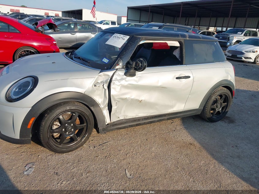 2022 Mini Hard top VIN WMW53DH08N2S26272 IAAI salvage auction — LEFT SIDE, Salvage Title, sold $3,250 on 2026-07-29 (photo 6)