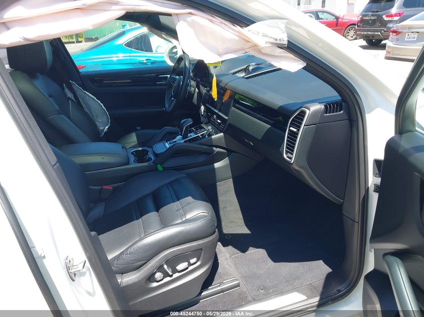 2020 Porsche Cayenne VIN WP1AA2AYXLDA00035 IAAI salvage auction — SIDE, Salvage Title, sold $16,200 on 2026-09-08 (photo 5)