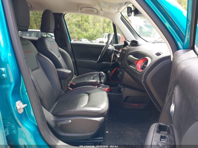 2021 Jeep Renegade VIN ZACNJDC1XMPM49522 IAAI salvage auction — REAR END, Salvage Title, sold $3,300 on 2026-07-30 (photo 5)