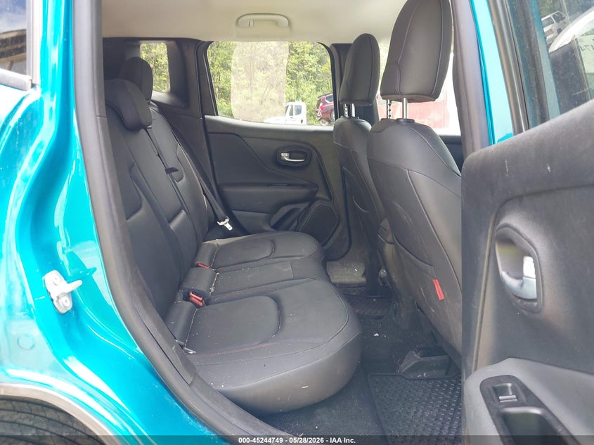 2021 Jeep Renegade VIN ZACNJDC1XMPM49522 IAAI salvage auction — REAR END, Salvage Title, sold $3,300 on 2026-07-30 (photo 8)