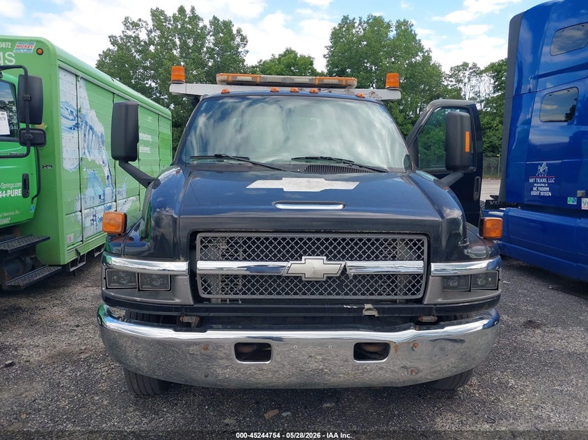 2009 Chevrolet Cc5500 VIN 1GBE5C1929F405572 IAAI salvage auction — FRONT END, Clear (Pennsylvania), sold $8,150 on 2026-07-09 (photo 9)