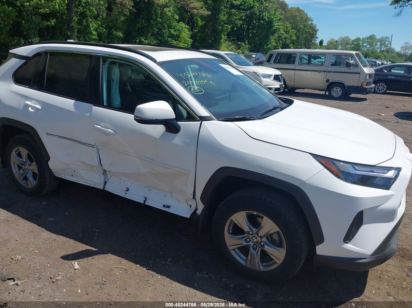 2024 Toyota Rav 4 VIN 2T3P1RFV9RC471786 IAAI salvage auction — RIGHT SIDE, Salvage Title, sold $16,150 on 2026-07-28 (photo 6)