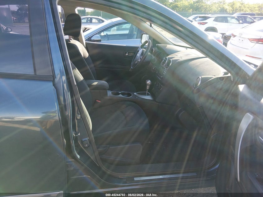 2015 Nissan Rogue VIN JN8AS5MT9FW655560 IAAI salvage auction — FRONT & REAR, Salvage (Kentucky), sold $300 on 2026-07-29 (photo 5)