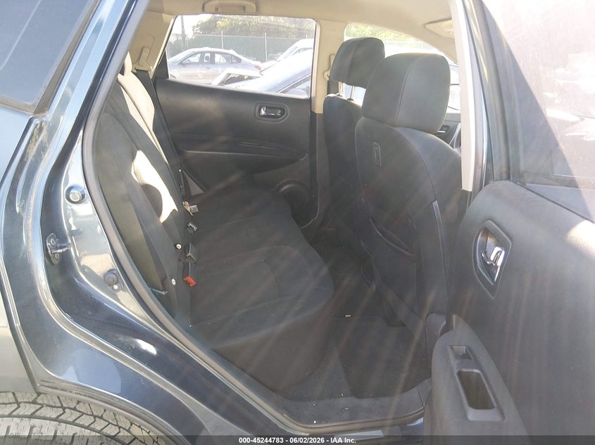 2015 Nissan Rogue VIN JN8AS5MT9FW655560 IAAI salvage auction — FRONT & REAR, Salvage (Kentucky), sold $300 on 2026-07-29 (photo 8)
