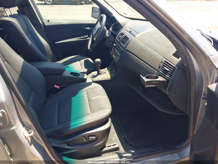 2005 BMW X3 VIN WBXPA93455WD06930 IAAI salvage auction — NORMAL WEAR, Clear (New York), sold $425 on 2026-08-04 (photo 5)