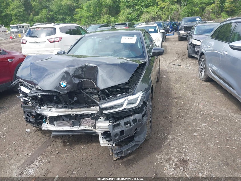 2023 BMW 5er VIN WBA73BJ04PCN29098 IAAI salvage auction — FRONT END, Salvage (Massachusetts), sold $10,600 on 2026-07-21 (photo 2)