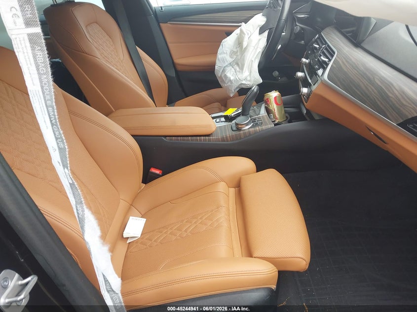 2023 BMW 5er VIN WBA73BJ04PCN29098 IAAI salvage auction — FRONT END, Salvage (Massachusetts), sold $10,600 on 2026-07-21 (photo 5)