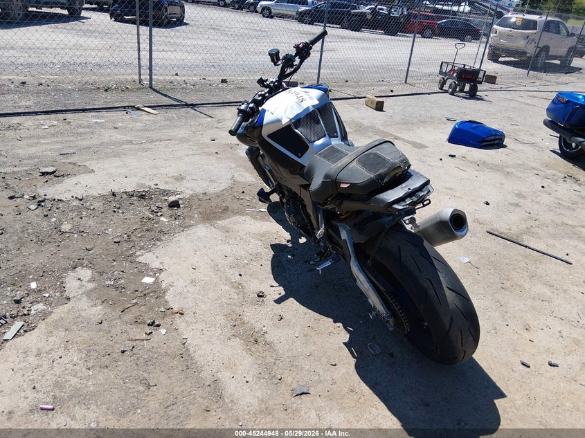 2025 Yamaha Mt VIN JYARN81E5SA000795 IAAI salvage auction — FRONT END, Salvage Title, sold $5,150 on 2026-07-28 (photo 3)