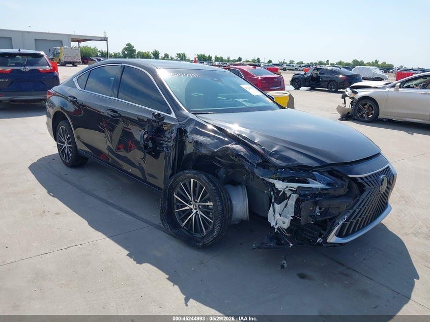 2024 Lexus ES VIN 58ADZ1B17RU182860 IAAI salvage auction — SIDE, Salvage Title, sold $12,600 on 2026-07-24 (photo 6)