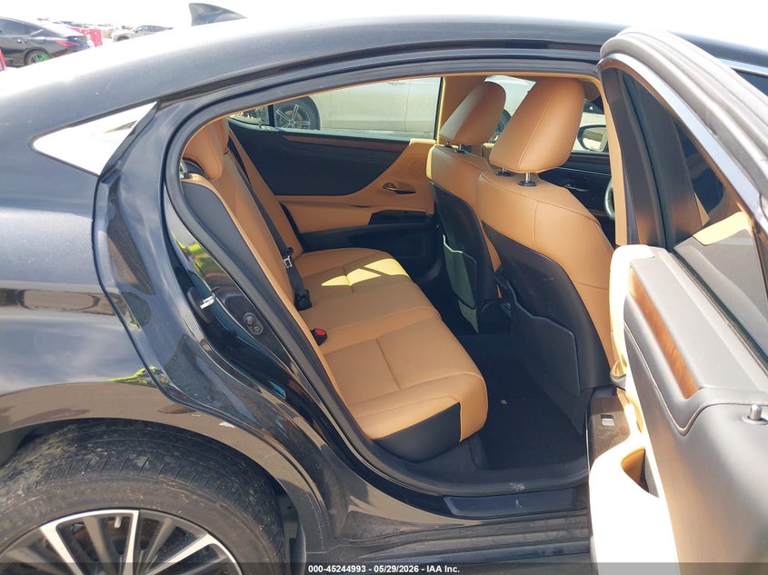 2024 Lexus ES VIN 58ADZ1B17RU182860 IAAI salvage auction — SIDE, Salvage Title, sold $12,600 on 2026-07-24 (photo 8)