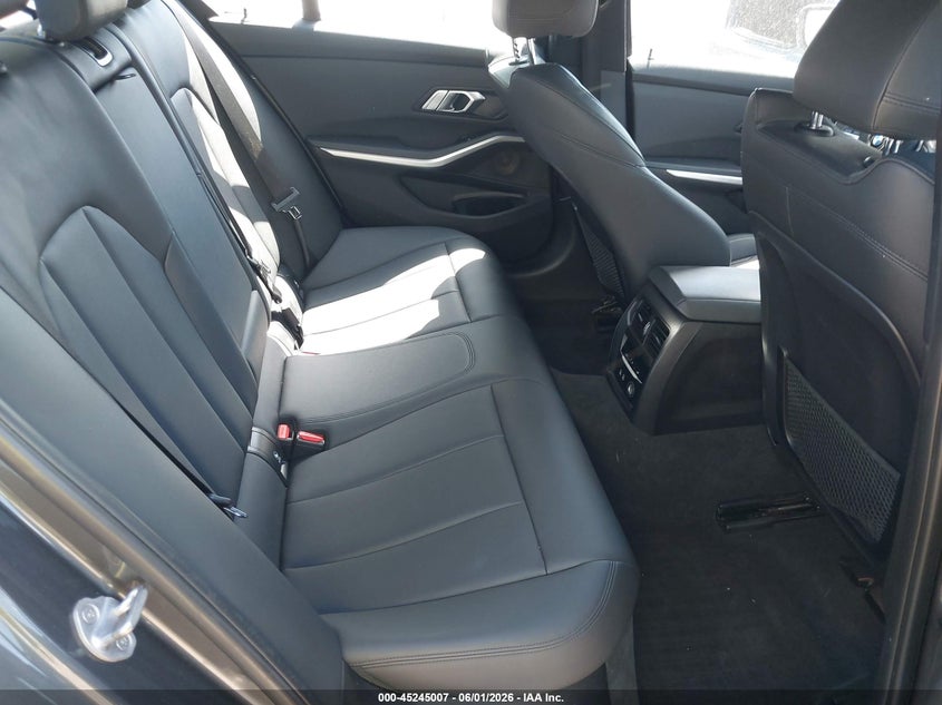 2019 BMW 3er VIN WBA5R7C55KFH15545 IAAI salvage auction — REAR END, Salvage Title, sold $8,500 on 2026-07-07 (photo 8)