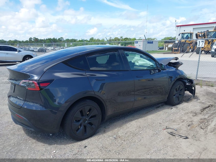2024 Tesla Model y VIN 7SAYGDEE1RA318783 IAAI salvage auction — FRONT END, Salvage Title, sold $8,000 on 2026-07-09 (photo 4)