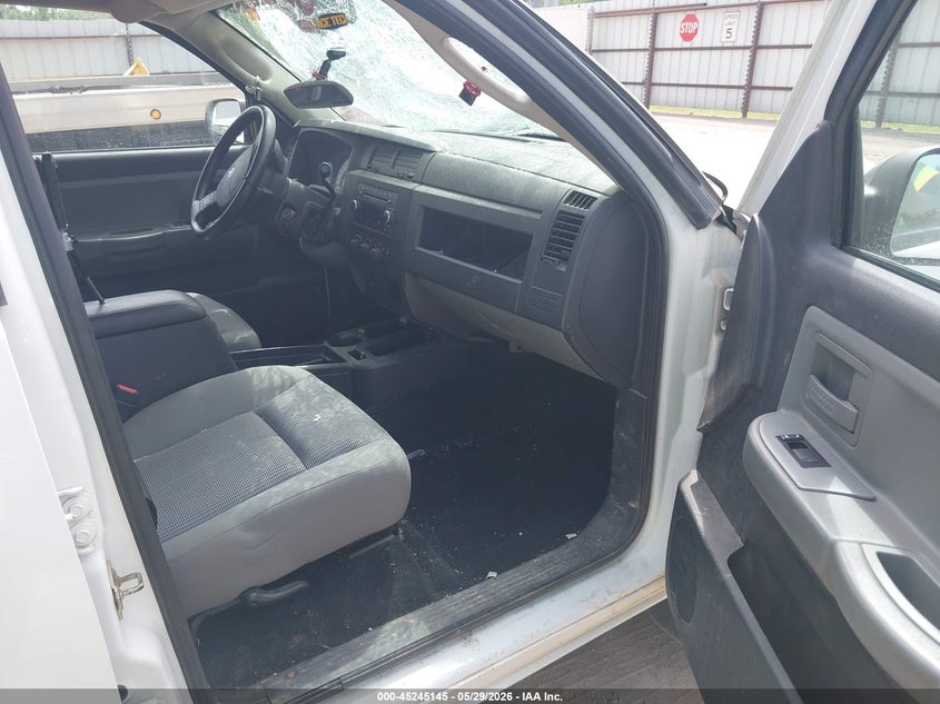 2011 Ram Dakota VIN 1D7RW3GK3BS661730 IAAI salvage auction — FRONT & REAR, Salvage (Iowa), sold $700 on 2026-07-20 (photo 5)