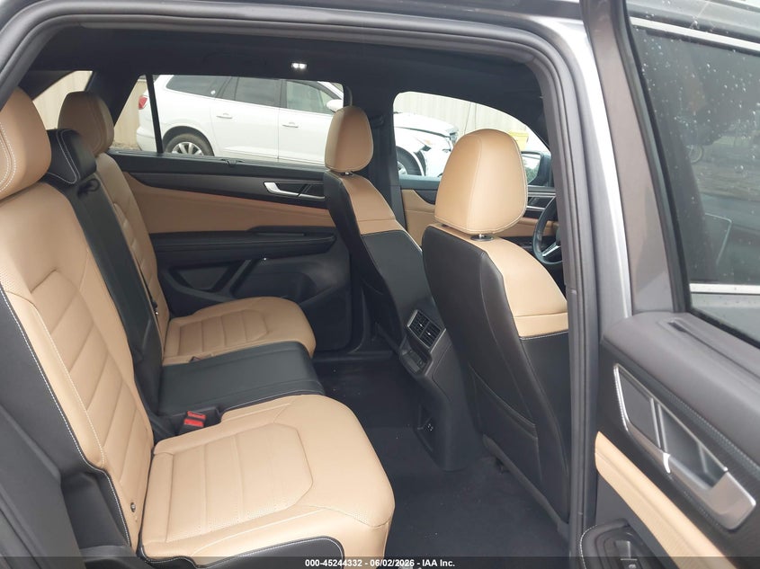 2024 Volkswagen Atlas cross sport VIN 1V2AE2CA0RC215412 IAAI salvage auction — RIGHT SIDE, Salvage Title, sold $12,400 on 2026-07-13 (photo 8)