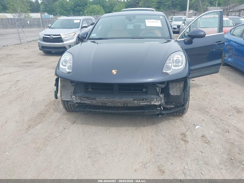 2018 Porsche Macan VIN WP1AB2A54JLB32214 IAAI salvage auction — FRONT END, Salvage (Massachusetts), sold $8,100 on 2026-07-24 (photo 6)
