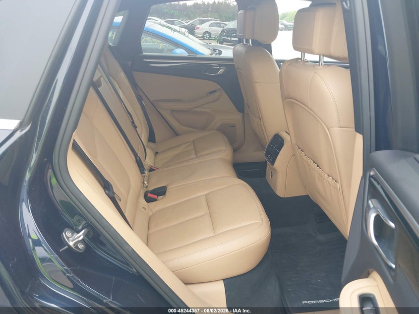 2018 Porsche Macan VIN WP1AB2A54JLB32214 IAAI salvage auction — FRONT END, Salvage (Massachusetts), sold $8,100 on 2026-07-24 (photo 8)