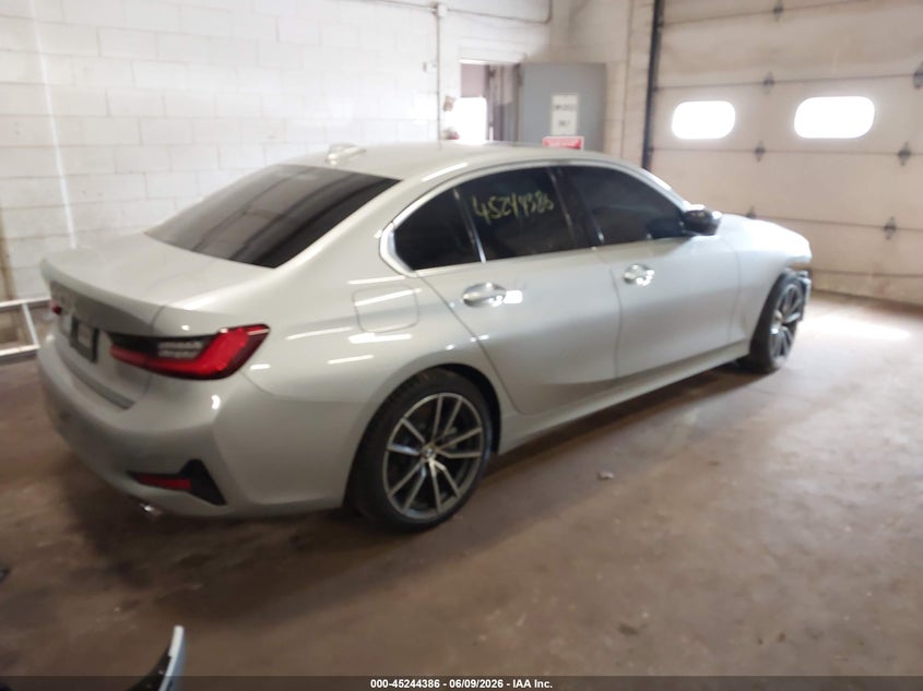 2021 BMW 3er VIN WBA5R7C0XMFK57604 IAAI salvage auction — FRONT END, Mv-907A (New York), sold $8,150 on 2026-08-19 (photo 4)