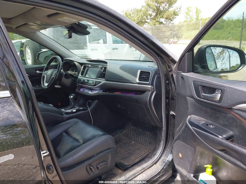 2019 Toyota VIN 5TDDGRFHXKS066876 IAAI salvage auction — LEFT SIDE, Salvage Title, sold $9,400 on 2026-07-14 (photo 5)