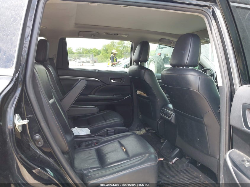 2019 Toyota VIN 5TDDGRFHXKS066876 IAAI salvage auction — LEFT SIDE, Salvage Title, sold $9,400 on 2026-07-14 (photo 8)