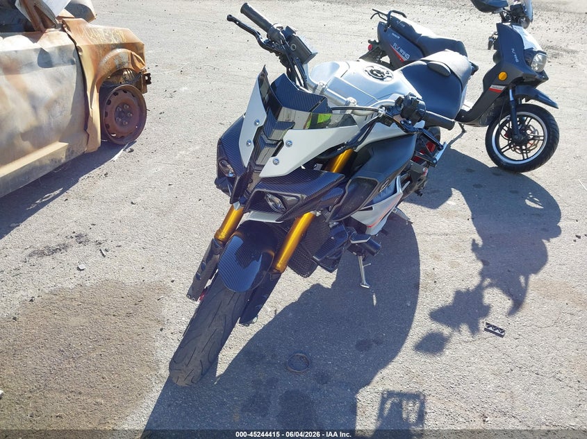 2019 Yamaha Mt VIN JYARN48EXKA002766 IAAI salvage auction — UNKNOWN, Salvage Title, sold $4,500 on 2026-07-15 (photo 2)
