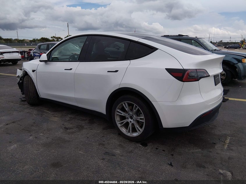 2023 Tesla Model y VIN 7SAYGDEDXPF922789 IAAI salvage auction — LEFT FRONT, Salvage Title, sold $10,100 on 2026-07-23 (photo 3)