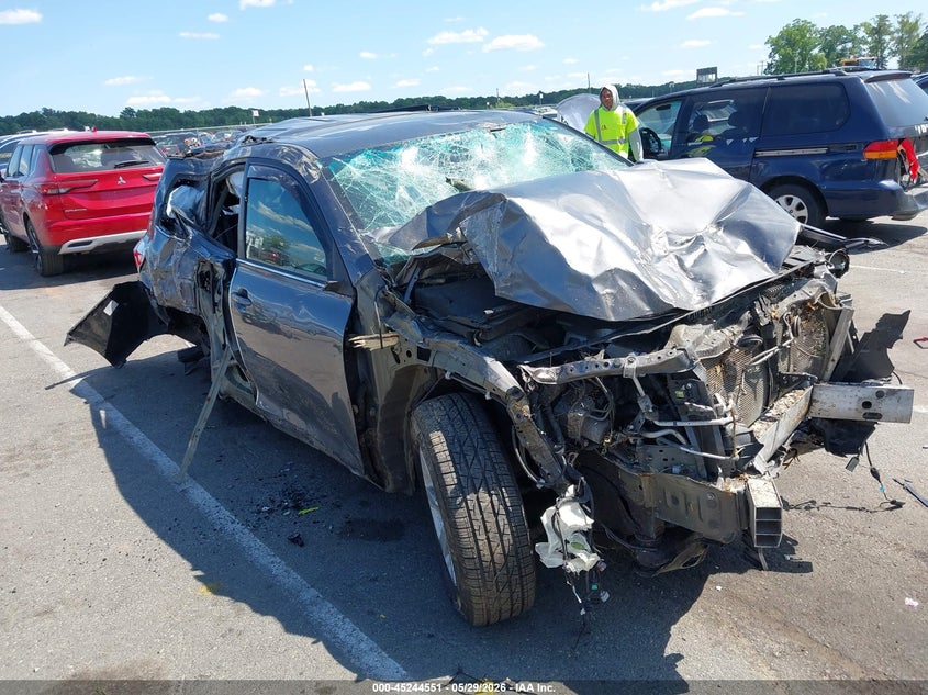 2013 Toyota Highlander VIN 5TDBK3EH1DS243208 IAAI salvage auction — FRONT & REAR, Salvage (New Jersey), sold $975 on 2026-07-06 (photo 1)