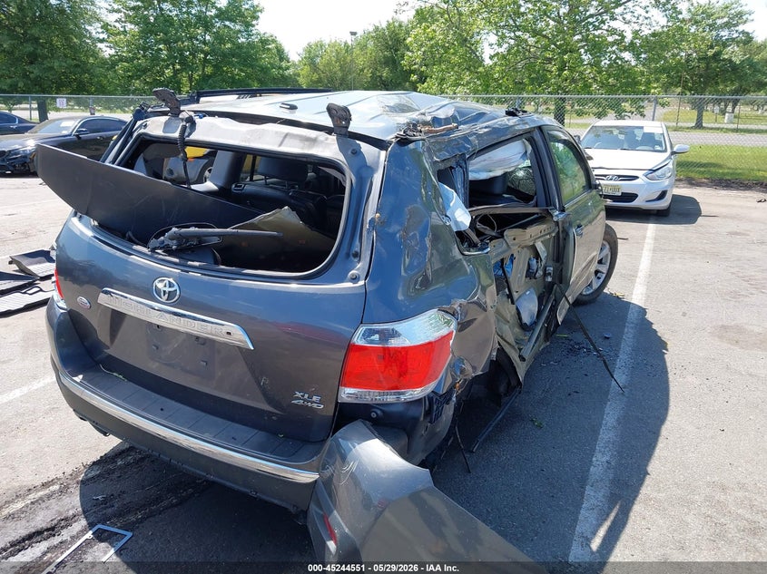 2013 Toyota Highlander VIN 5TDBK3EH1DS243208 IAAI salvage auction — FRONT & REAR, Salvage (New Jersey), sold $975 on 2026-07-06 (photo 4)