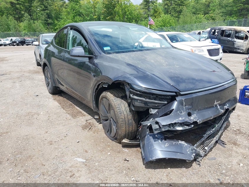 2026 Tesla Model y VIN 7SAYGDEE0TA585095 IAAI salvage auction — FRONT END, Salvage (Massachusetts), sold $19,375 on 2026-07-17 (photo 6)