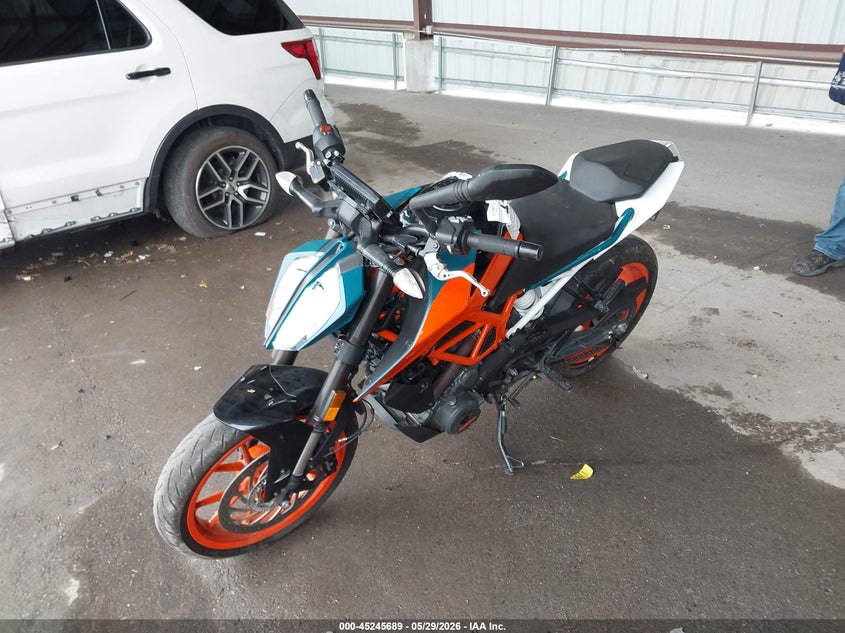 2019 Ktm 390 adventure VIN MD2JPJ403KC202603 IAAI salvage auction — VANDALISM, Salvage Title, sold $950 on 2026-07-15 (photo 2)