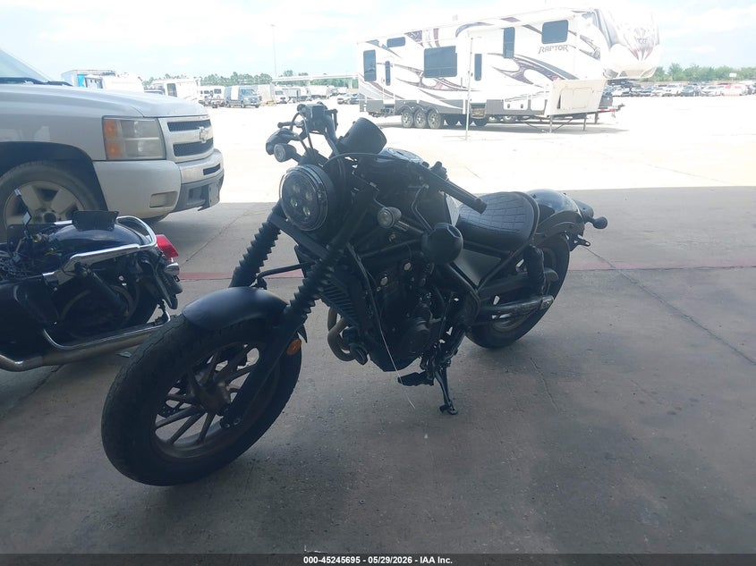 2024 Honda Cm VIN MLHPC5602R5700691 IAAI salvage auction — SIDE, Salvage Title, sold $125 on 2026-07-21 (photo 2)