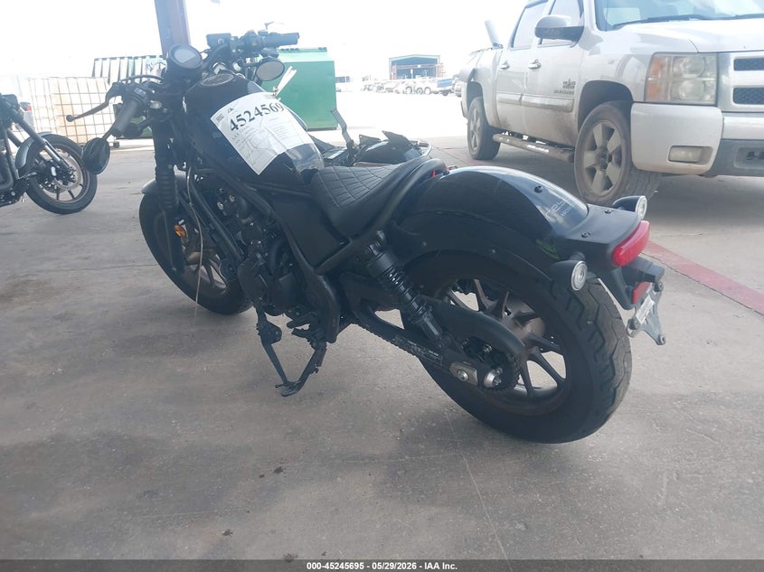 2024 Honda Cm VIN MLHPC5602R5700691 IAAI salvage auction — SIDE, Salvage Title, sold $125 on 2026-07-21 (photo 3)