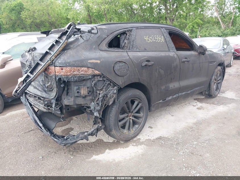 2018 Jaguar F-pace VIN SADCJ2FNXJA257790 IAAI salvage auction — EXTERIOR BURN, Bill Of Sale (Indiana), sold $1,950 on 2026-07-15 (photo 4)