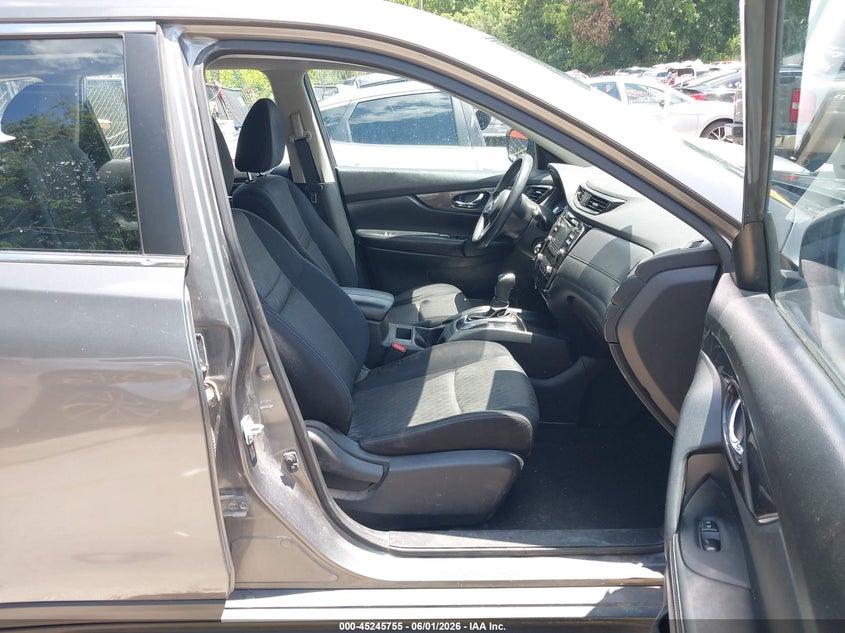 2017 Nissan Rogue VIN JN8AT2MV5HW262803 IAAI salvage auction — HAIL, Salvage Title, sold $1,000 on 2026-07-29 (photo 5)
