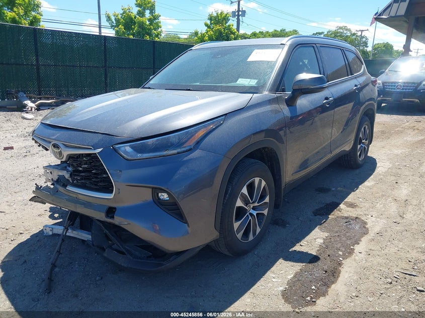 2021 Toyota Highlander VIN 5TDGZRBH6MS557767 IAAI salvage auction — FRONT END, Salvage Title, sold $10,100 on 2026-07-14 (photo 2)