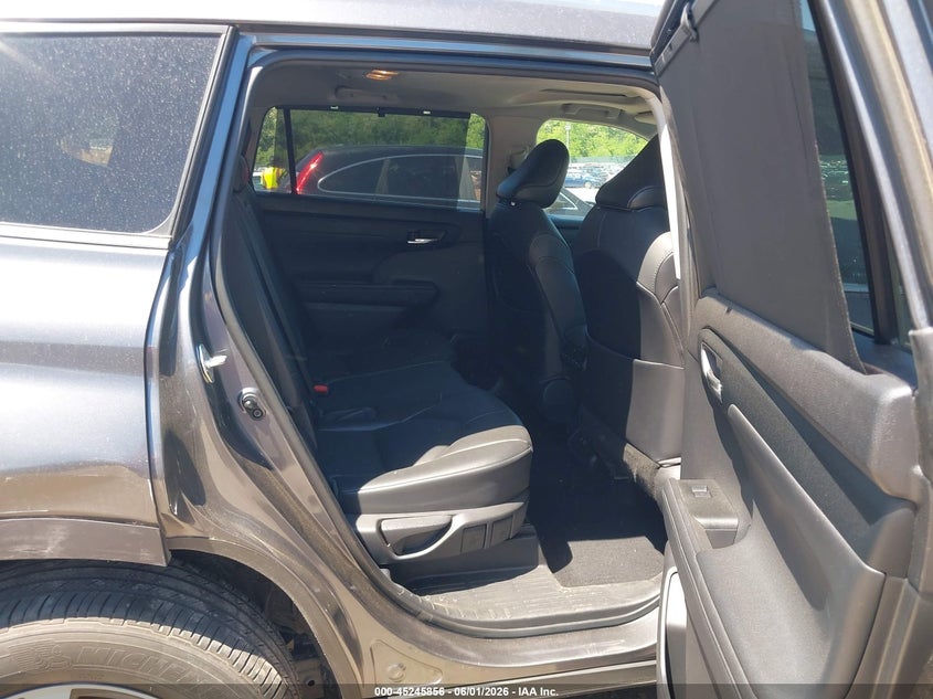 2021 Toyota Highlander VIN 5TDGZRBH6MS557767 IAAI salvage auction — FRONT END, Salvage Title, sold $10,100 on 2026-07-14 (photo 8)