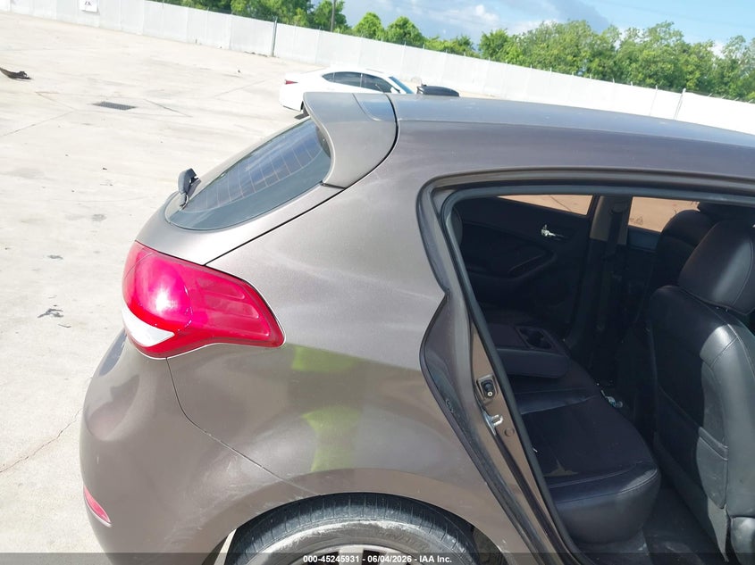 2014 Kia Forte VIN KNAFX5A88E5165440 IAAI salvage auction — REPOSSESSION, Salvage Title, sold $375 on 2026-07-10 (photo 8)