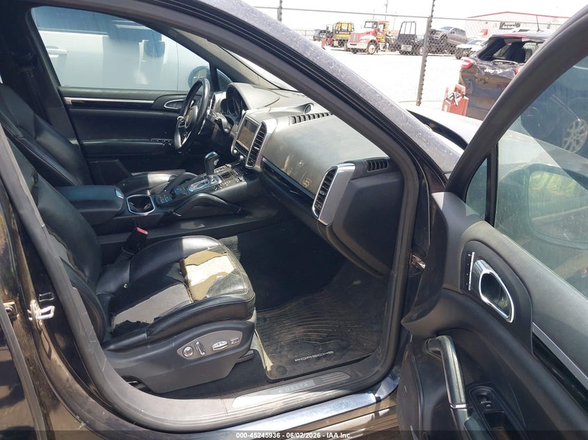 2016 Porsche Cayenne VIN WP1AE2A27GLA64142 IAAI salvage auction — LEFT FRONT, Original (Texas), sold $4,200 on 2026-08-18 (photo 5)