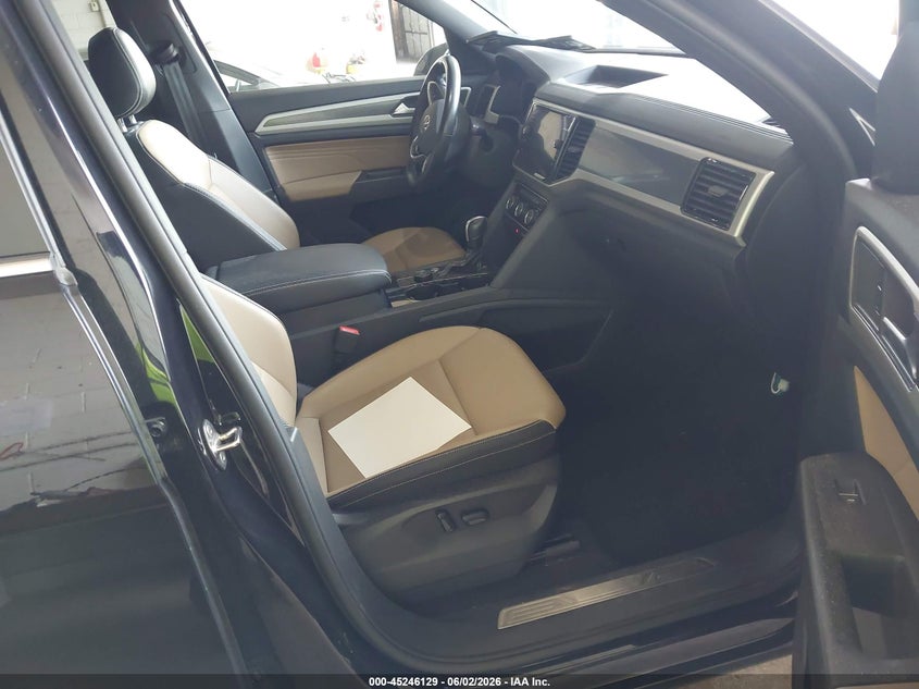 2022 Volkswagen Atlas cross sport VIN 1V2SE2CA6NC215977 IAAI salvage auction — LEFT FRONT, Salvage (Minnesota), sold $10,250 on 2026-07-15 (photo 5)