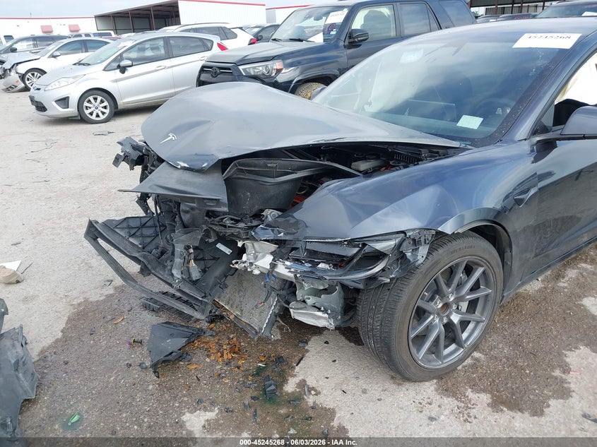 2025 Tesla Model 3 VIN 5YJ3E1EA2SF911828 IAAI salvage auction — FRONT END, Salvage Title, sold $6,300 on 2026-07-16 (photo 6)