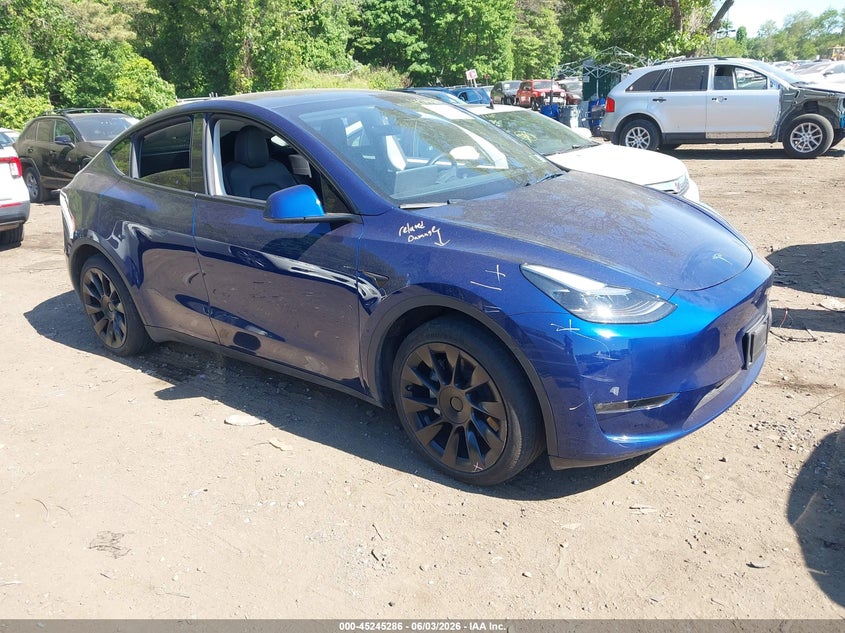 2023 Tesla Model y VIN 7SAYGAEEXPF769063 IAAI salvage auction — LEFT SIDE, Salvage Title, sold $3,350 on 2026-07-23 (photo 1)