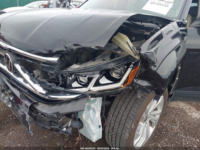 2022 Volkswagen Atlas VIN 1V2WP2CA1NC526504 IAAI salvage auction — FRONT END, Salvage Title, sold $2,050 on 2026-10-22 (photo 6)