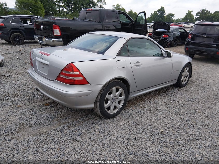 2003 Mercedes-benz Slk-klasse VIN WDBKK49F93F274542 IAAI salvage auction — LEFT SIDE, Salvage (West Virginia), sold $150 on 2026-07-22 (photo 4)
