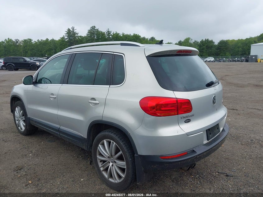2013 Volkswagen Tiguan VIN WVGBV7AX7DW540104 IAAI salvage auction — FRONT END, Salvage Title, sold $825 on 2026-07-31 (photo 3)