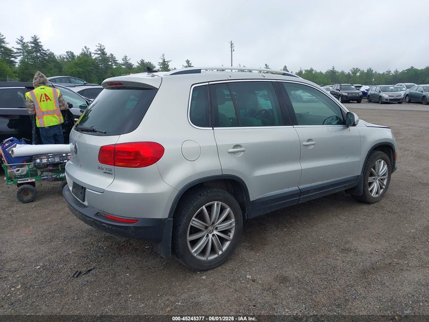 2013 Volkswagen Tiguan VIN WVGBV7AX7DW540104 IAAI salvage auction — FRONT END, Salvage Title, sold $825 on 2026-07-31 (photo 4)
