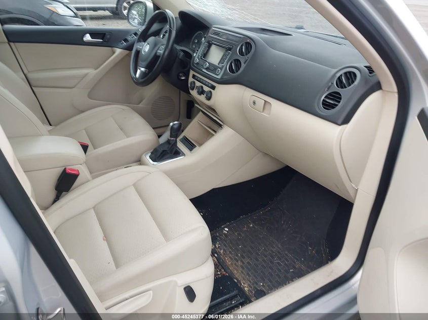 2013 Volkswagen Tiguan VIN WVGBV7AX7DW540104 IAAI salvage auction — FRONT END, Salvage Title, sold $825 on 2026-07-31 (photo 5)