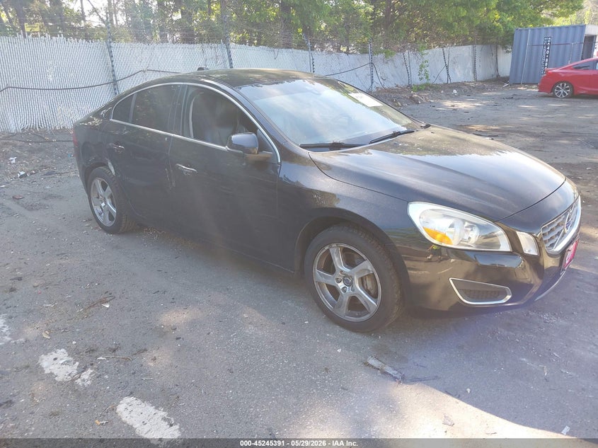 2012 Volvo S60 VIN YV1622FS5C2136586 IAAI salvage auction — SIDE, Salvage Title, sold $25 on 2026-07-21 (photo 1)